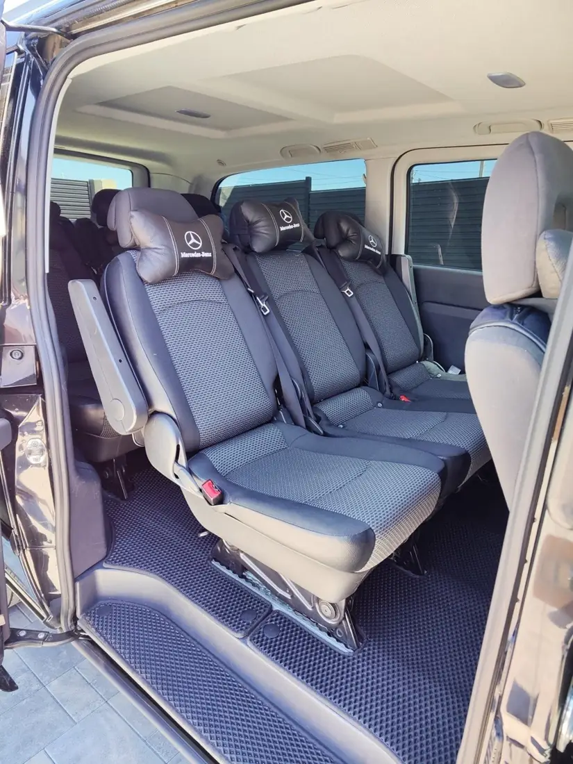 Салон Mercedes Vito: кресла с подголовниками и ремнями